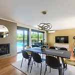 Hedone In For 6 2 Persons With 45 M2 Heated Pool, Wellness & Sport Amenities