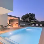 Hedone In For 6 2 Persons With 45 M2 Heated Pool, Wellness & Sport Amenities