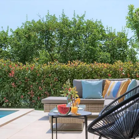Hedone In For 6 2 Persons With 45 M2 Heated Pool, Wellness & Sport Amenities