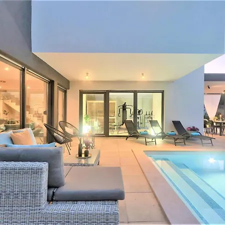 Villa Hedone In For 6 2 Persons With 45 M2 Heated Pool, Wellness & Sport Amenities *