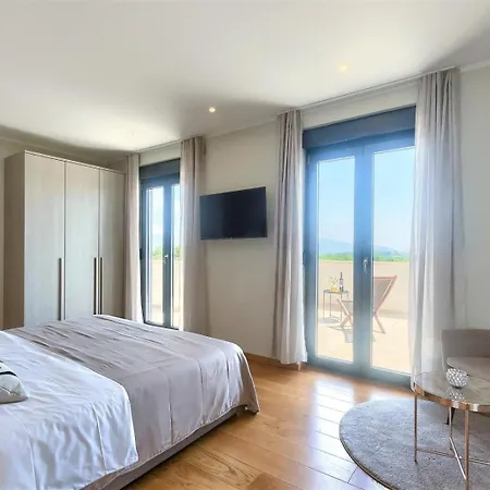 Villa Hedone In For 6 2 Persons With 45 M2 Heated Pool, Wellness & Sport Amenities