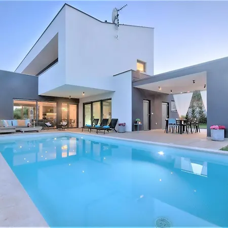 Hedone In For 6 2 Persons With 45 M2 Heated Pool, Wellness & Sport Amenities Rakalj