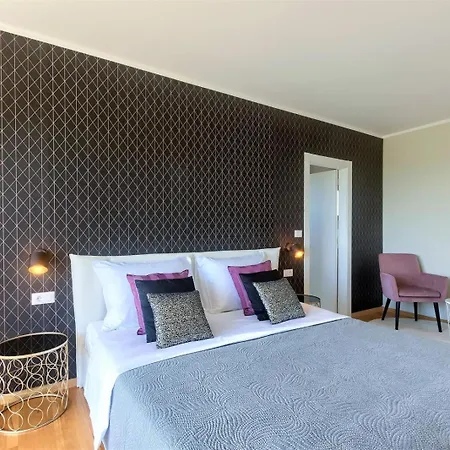 Hedone In For 6 2 Persons With 45 M2 Heated Pool, Wellness & Sport Amenities Vila *