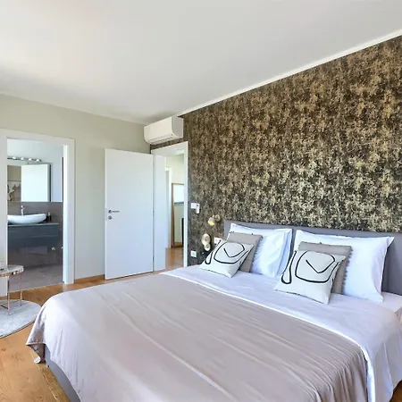 Hedone In For 6 2 Persons With 45 M2 Heated Pool, Wellness & Sport Amenities Vila